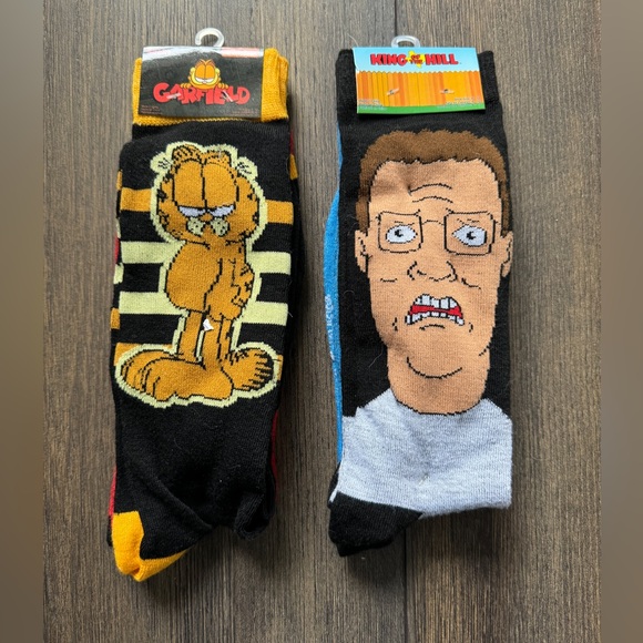 Garfield & King of the Hill socks 4 total pairs - Picture 1 of 2